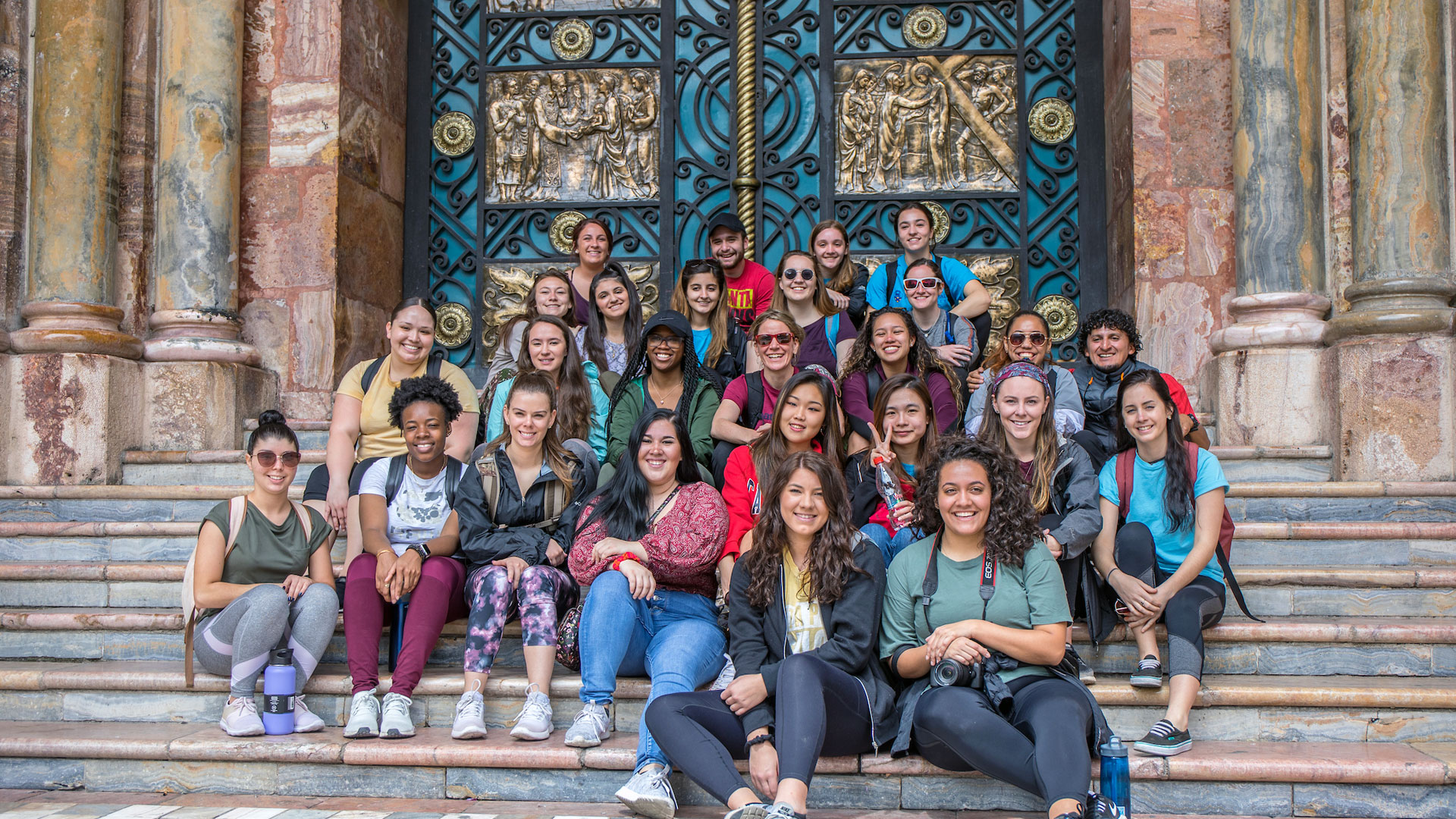 The group takes a break in Cuenca