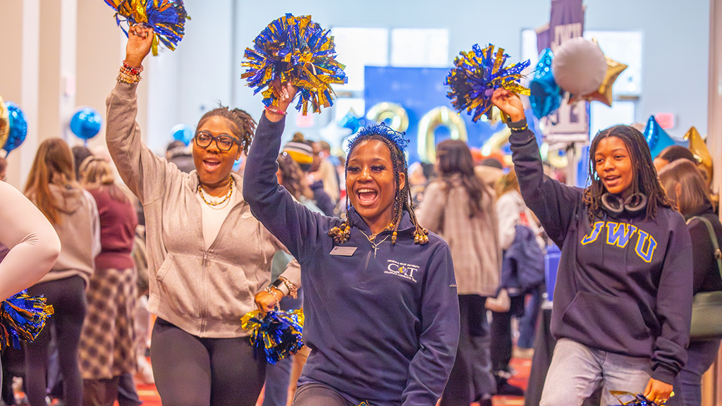 Cheerleaders at Accepted Student Days