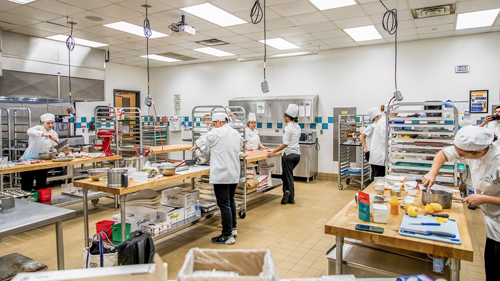 Contestants for 2025 Future Food Scholarship program